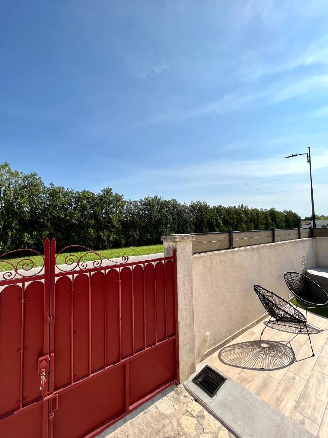 Maison De Charme Avec Jacuzzi Molleges 外观 照片